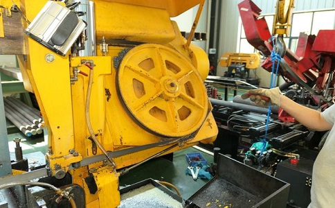 如何解决泸溪卧式金属带锯床切削时出现的断带现象？